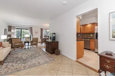 7 Falmouth Court #7, Brookfield, CT 06804 - Photo 3