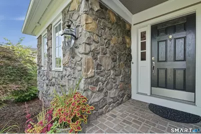 29 Cambridge Court, Middlebury, CT 06762 - Photo 3