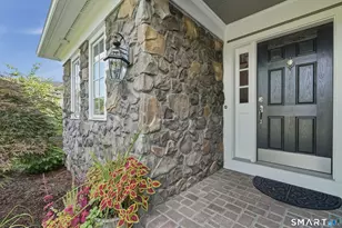 29 Cambridge Ct, Middlebury, CT 06762 - Photo 3
