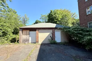 182 Collins St, Hartford, CT 06105 - Photo 3