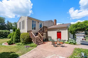 48 Jefferson Cir, Clinton, CT 06413 - Photo 3