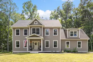 34 Greenwich Pl, Colchester, CT 06415 - Photo 1