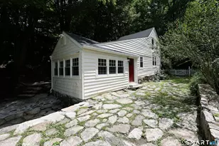 37 Peaceable St, Redding, CT 06896 - Photo 3