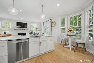 43 Tucker St, Danbury, CT 06810 - Photo 13