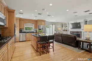 25 Warren Ave, Fairfield, CT 06825 - Photo 7