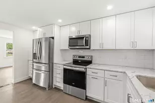 276 Westpoint Terr, West Hartford, CT 06107 - Photo 3