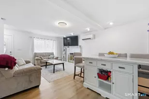 31 Center Ave, East Haven, CT 06512 - Photo 9