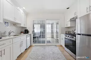 31 Center Ave, East Haven, CT 06512 - Photo 7