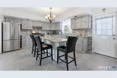 31 Center Avenue, East Haven, CT 06512 - Photo 17