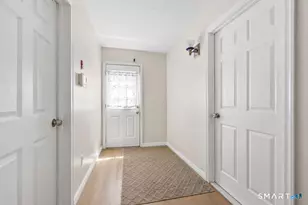 31 Center Ave, East Haven, CT 06512 - Photo 5