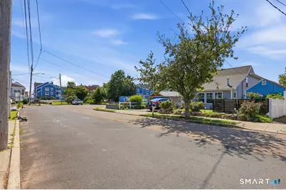 31 Center Avenue, East Haven, CT 06512 - Photo 37