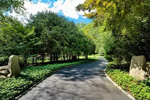 700 N Wilton Rd, New Canaan, CT 06840 - Photo 3