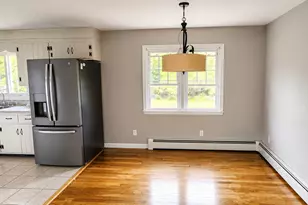 7 River St, Stonington, CT 06379 - Photo 3