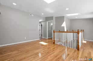 1025 Townsend Ave, New Haven, CT 06512 - Photo 17