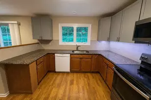 176 Governor Trumbull Way, Trumbull, CT 06611 - Photo 7