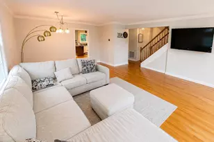 176 Governor Trumbull Way, Trumbull, CT 06611 - Photo 5