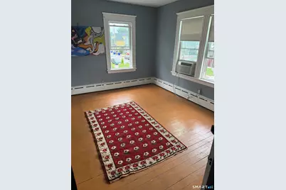 21 Ardmore Street #2nd fl, Fairfield, CT 06824 - Photo 5