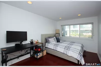 14 Harbour Close, New Haven, CT 06519 - Photo 17