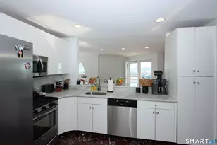 14 Harbour Close, New Haven, CT 06519 - Photo 5