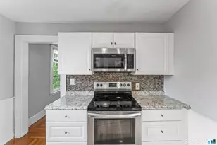 33 Evergreen Ave, Hamden, CT 06518 - Photo 9