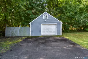 33 Evergreen Ave, Hamden, CT 06518 - Photo 5