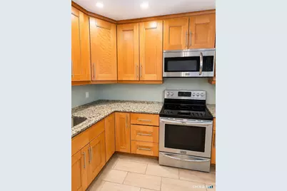 111 Stone Bridge Road, Bridgeport, CT 06606 - Photo 3
