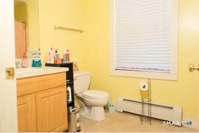 17 Edgewood Street, Hartford, CT 06112 - Photo 9