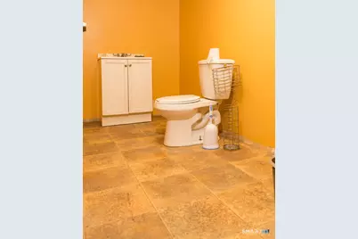 17 Edgewood Street, Hartford, CT 06112 - Photo 23