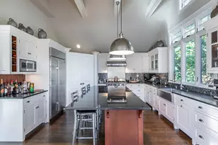 35 Schoolhouse Rd, Roxbury, CT 06783 - Photo 19