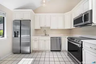 2437 Bedford St, Stamford, CT 06905 - Photo 3