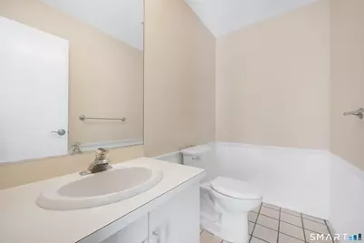 2437 Bedford Street #E7, Stamford, CT 06905 - Photo 9