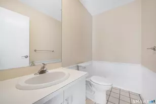 2437 Bedford St, Stamford, CT 06905 - Photo 9