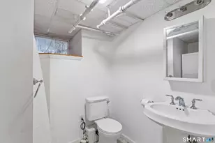 95 Orange St, Stamford, CT 06902 - Photo 35