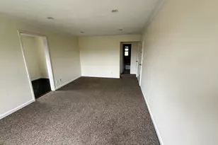 190 Seaton Rd, Stamford, CT 06902 - Photo 3