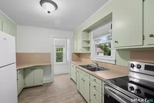 556 Ocean Ave, New London, CT 06320 - Photo 15