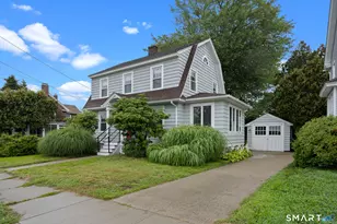 556 Ocean Ave, New London, CT 06320 - Photo 3