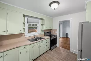 556 Ocean Ave, New London, CT 06320 - Photo 13