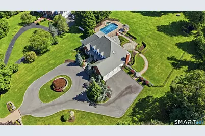 8 Huntington Lane, New Fairfield, CT 06812 - Photo 3