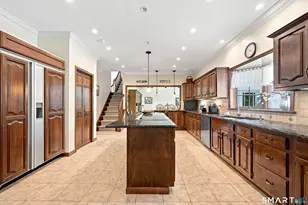 8 Huntington Ln, New Fairfield, CT 06812 - Photo 15