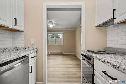 15 Linden Pl Place #2, Greenwich, CT 06831 - Photo 11