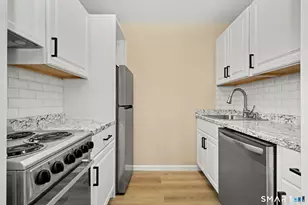 15 Linden Pl Pl, Greenwich, CT 06831 - Photo 9
