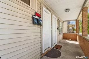 39 Grand St, Middletown, CT 06457 - Photo 3