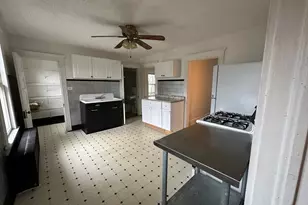 22 Donahue Pl, Torrington, CT 06790 - Photo 7