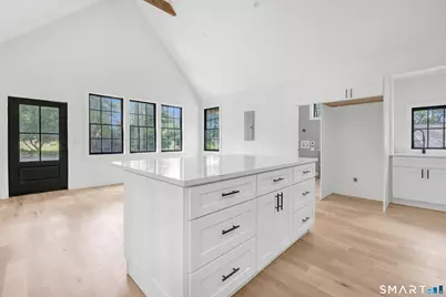 262 Great Plain Road #15, Danbury, CT 06810 - Photo 11