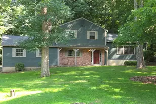 51 Foxwood Rd S, Guilford, CT 06437 - Photo 1