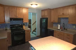 51 Foxwood Rd S, Guilford, CT 06437 - Photo 9