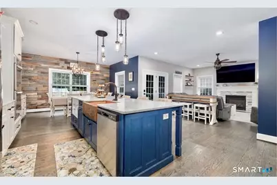 81 Evergreen Crossing, New Hartford, CT 06057 - Photo 11