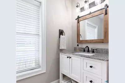 81 Evergreen Crossing, New Hartford, CT 06057 - Photo 23