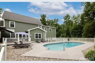 81 Evergreen Crossing, New Hartford, CT 06057 - Photo 23