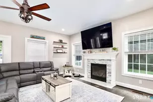 81 Evergreen Xing, New Hartford, CT 06057 - Photo 7